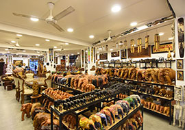 oakray-woodcarving-sigiriya